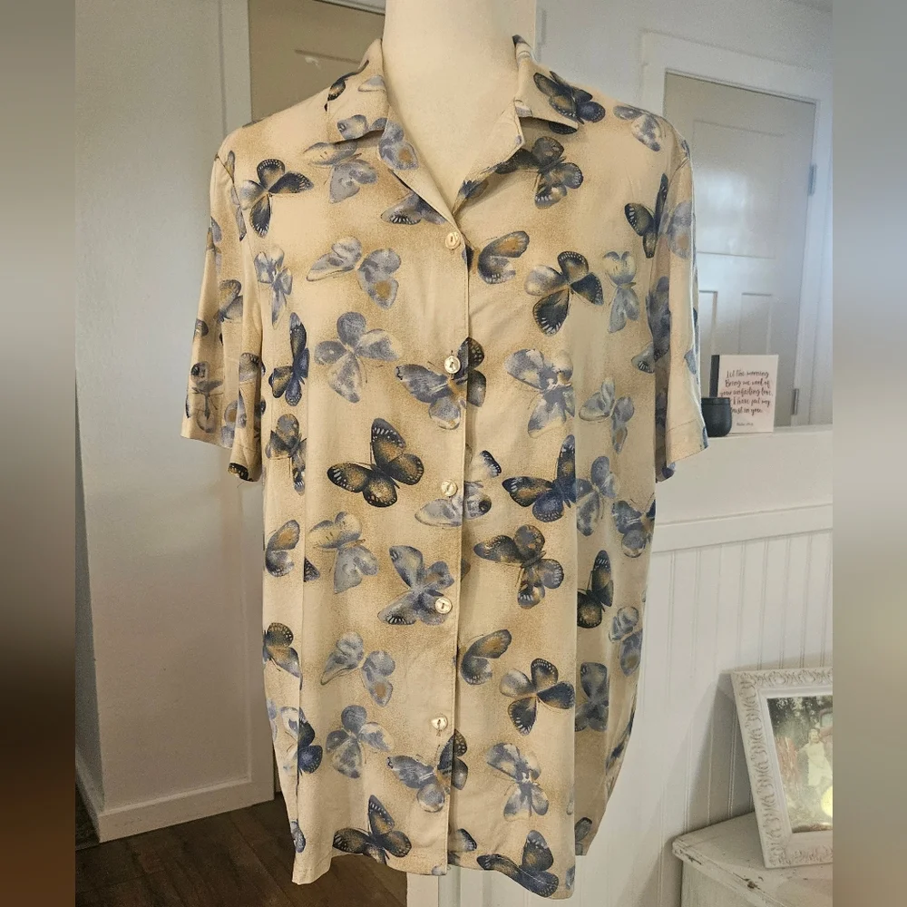 Barely Worn- ALFRED DUNNER - Blue Butterfly Print Button Front Blouse - Size 14 - Picture 1 of 4